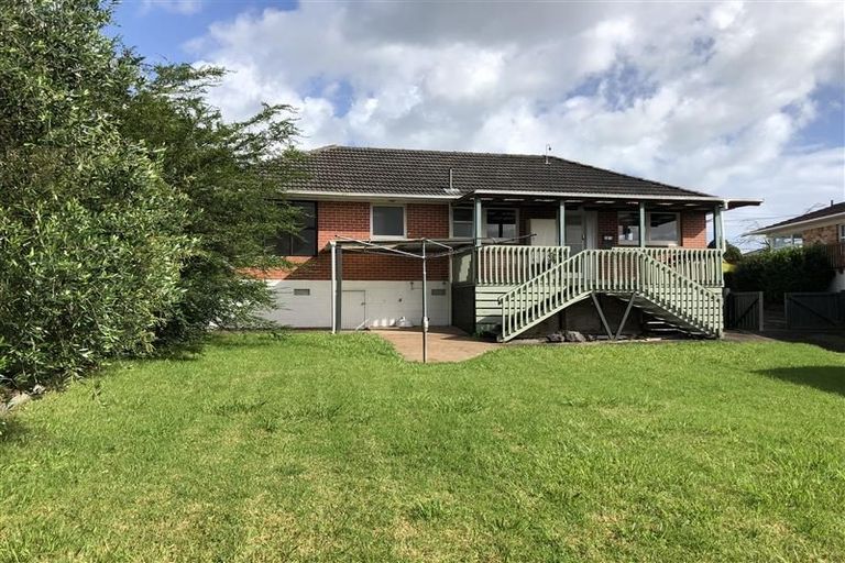 Photo of property in 57 Hutchinsons Road, Bucklands Beach, Auckland, 2014