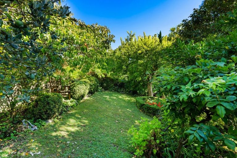 Photo of property in 11 Coleman Terrace, Hospital Hill, Napier, 4110