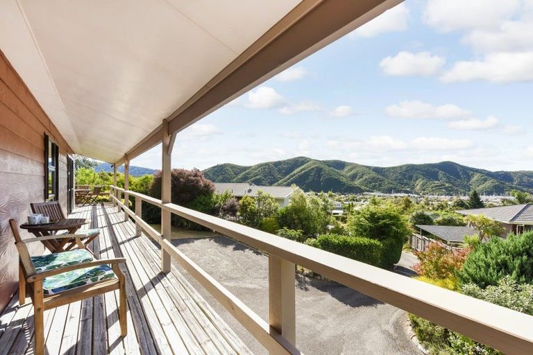Photo of property in 7 Matai Place, Waikawa, Picton, 7220