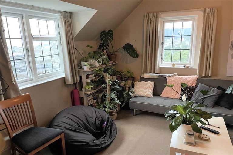 Photo of property in 53 Thompson Street, Mount Cook, Wellington, 6011