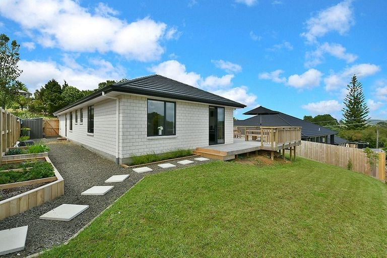 Photo of property in 5 St Julia Court, Helensville, 0800