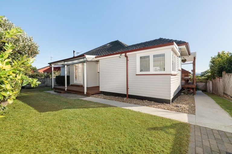 Photo of property in 49 Smiths Road, Matua, Tauranga, 3110