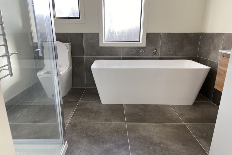 Photo of property in 281 Henderson Valley Road, Henderson, Auckland, 0612