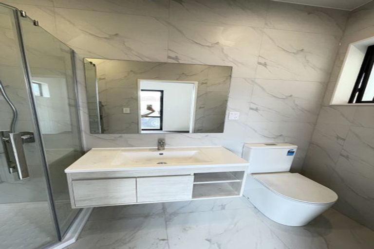 Photo of property in 88b John Downs Drive, Browns Bay, Auckland, 0630