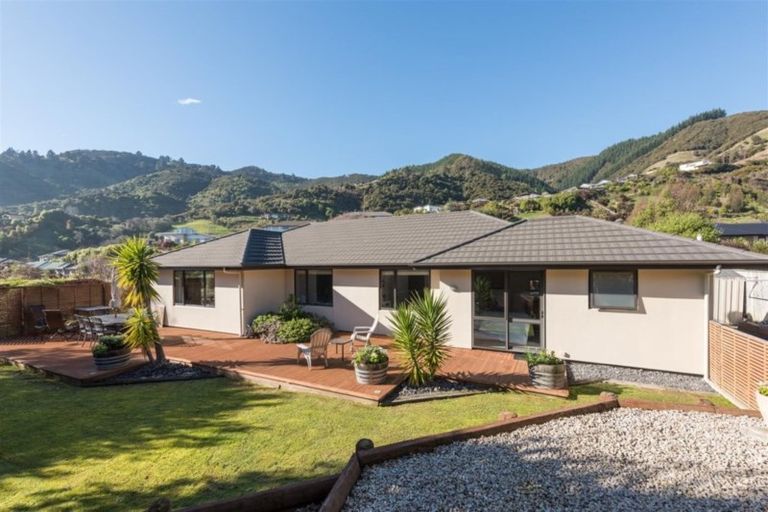 Photo of property in 21 Frenchay Drive, Atawhai, Nelson, 7010