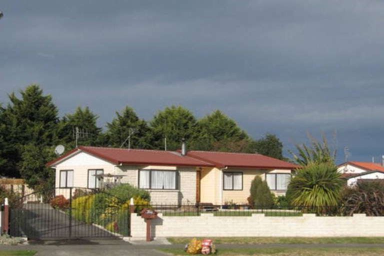 Photo of property in 26 Whiting Crescent, Greenmeadows, Napier, 4112