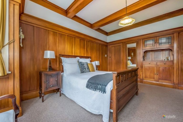 Photo of property in 32 Hinau Street, Woburn, Lower Hutt, 5010