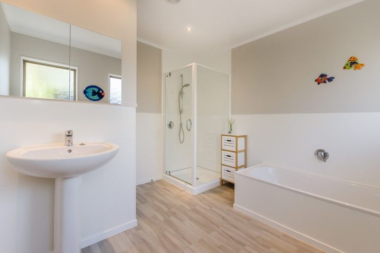 Photo of property in 67 Belvedere Avenue, Waikanae, 5036