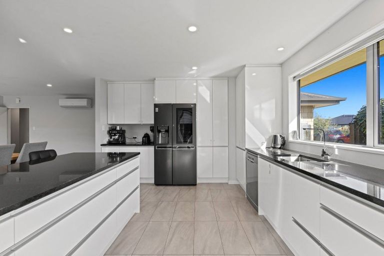 Photo of property in 25 Elba Crescent, Halswell, Christchurch, 8025