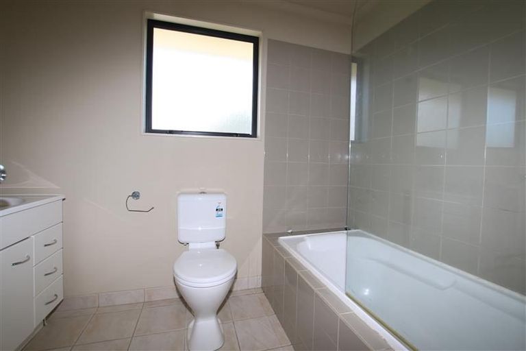 Photo of property in 3/31 Orwell Road, Greenhithe, Auckland, 0632