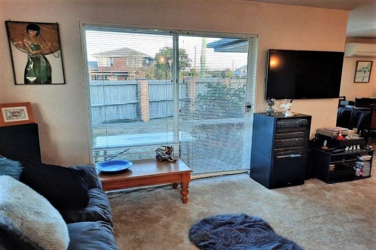 Photo of property in 1/52 Middlepark Road, Sockburn, Christchurch, 8042