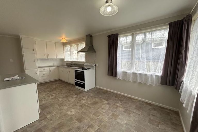 Photo of property in 2 Boon Street, Manurewa, Auckland, 2102