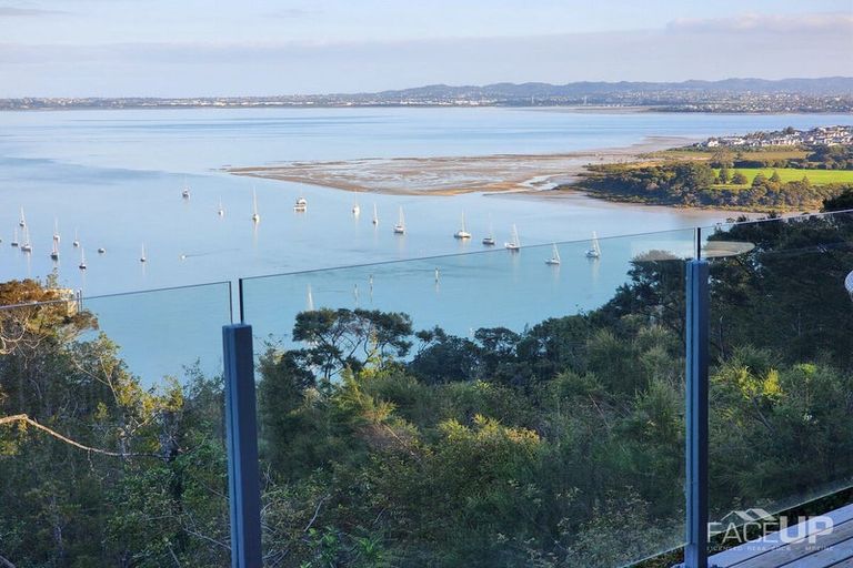 Photo of property in 1 Te Kawau Pass, Greenhithe, Auckland, 0632