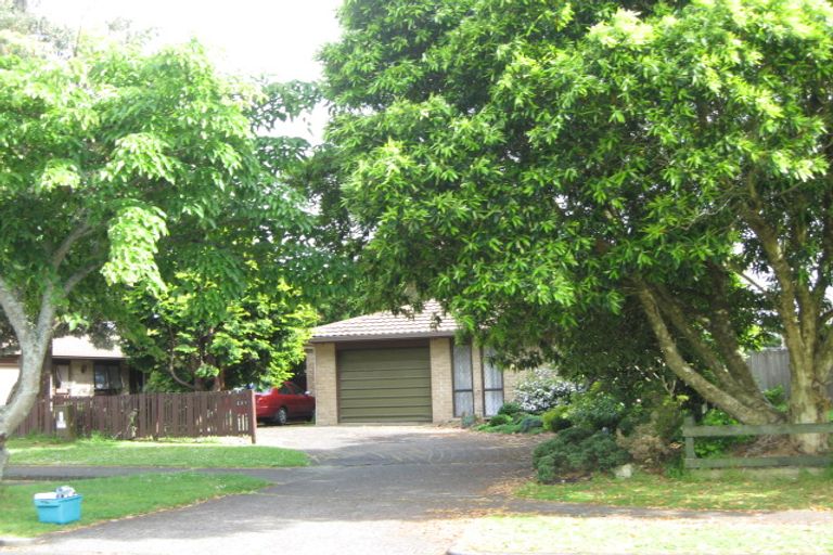 Photo of property in 21a Walter Strevens Drive, Conifer Grove, Takanini, 2112