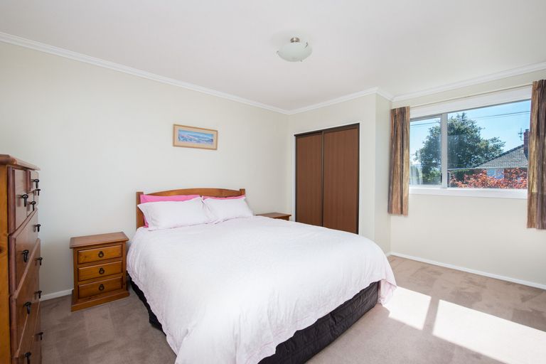 Photo of property in 1 Dunbar Place, Mosgiel, 9024