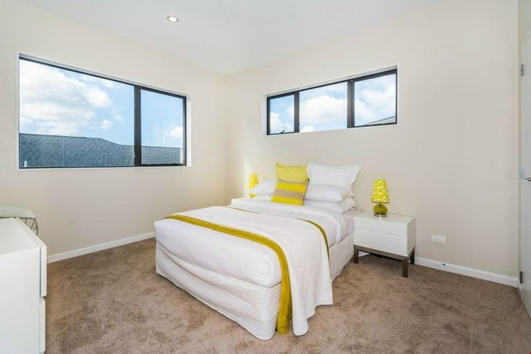 Photo of property in 48 Golden Morning Drive, Albany Heights, Auckland, 0632