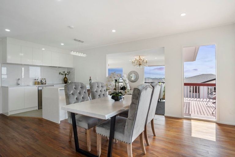 Photo of property in 51 Marriott Road, Pakuranga, Auckland, 2010