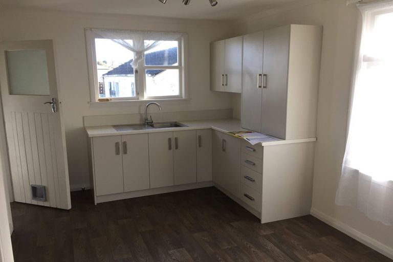 Photo of property in 15 Aberdeen Avenue, Takaro, Palmerston North, 4412