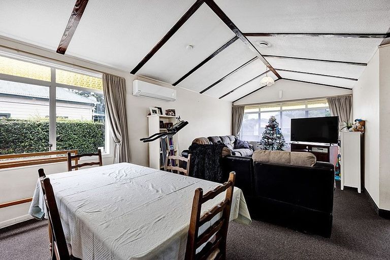 Photo of property in 60 Stanners Street, Eltham, 4322