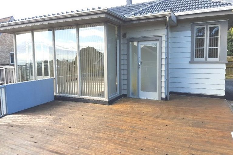 Photo of property in 191 East Coast Road, Castor Bay, Auckland, 0620