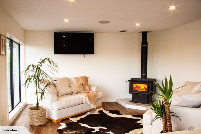 Photo of property in 8 Te Ara Crescent, Diamond Harbour, Lyttelton, 8971