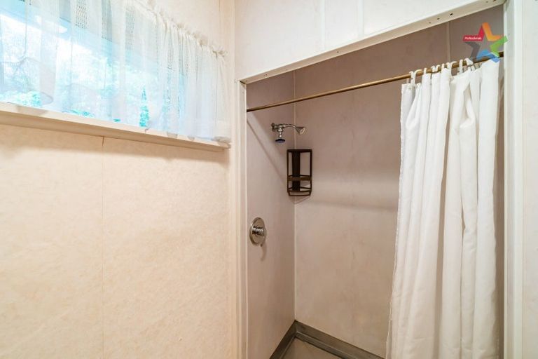 Photo of property in 32 Maymorn Road, Te Marua, Upper Hutt, 5018