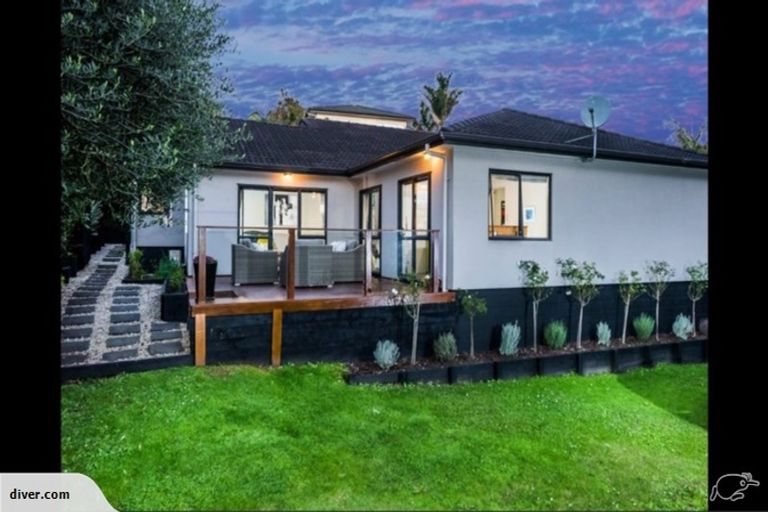 Photo of property in 30 Admirals Court Drive, Greenhithe, Auckland, 0632