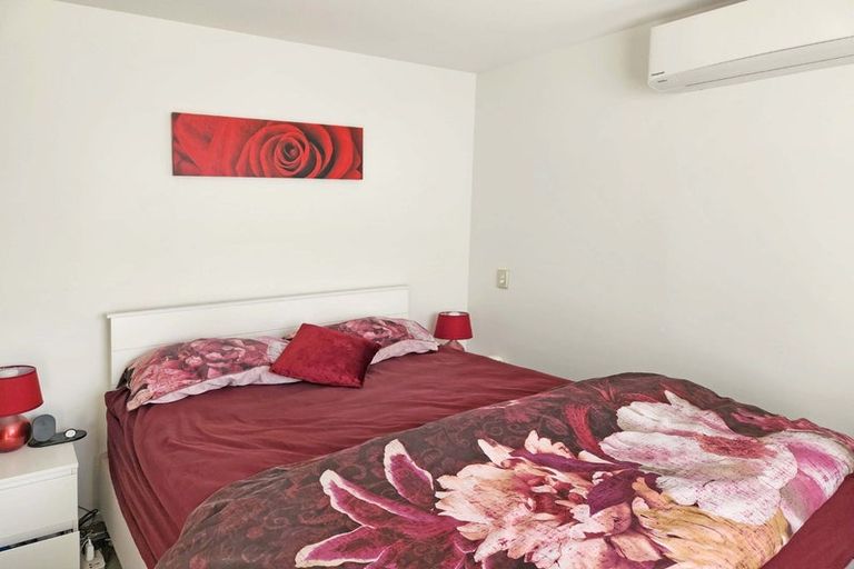 Photo of property in 8 Otonga Heights, Maungaraki, Lower Hutt, 5010