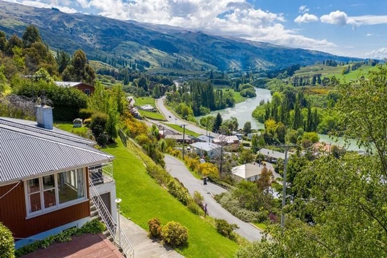 Photo of property in 5 Edinburgh Street, Roxburgh, 9500