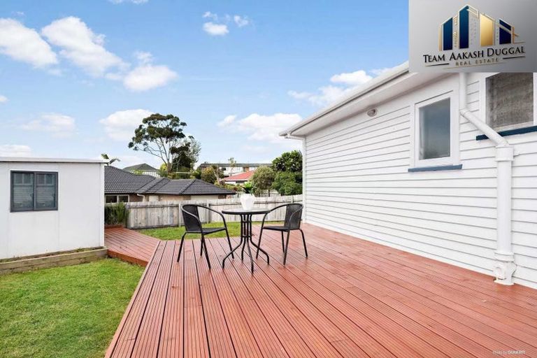 Photo of property in 1c Kuaka Place, New Lynn, Auckland, 0600