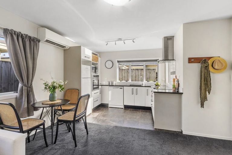 Photo of property in 4 Melville Street, Tawa, Wellington, 5028