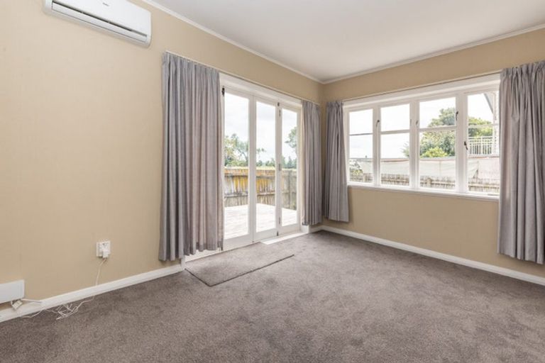 Photo of property in 171c Wallace Road, Mangere Bridge, Auckland, 2022