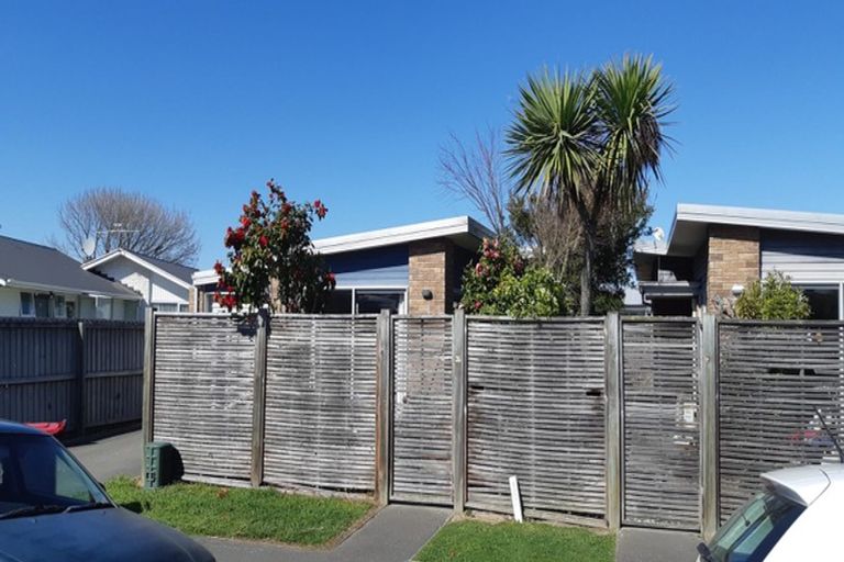 Photo of property in 47 Lyndon Street, Riccarton, Christchurch, 8041