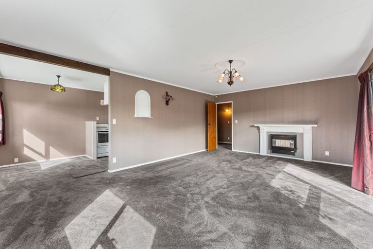 Photo of property in 16 Warwick Place, Springvale, Whanganui, 4501