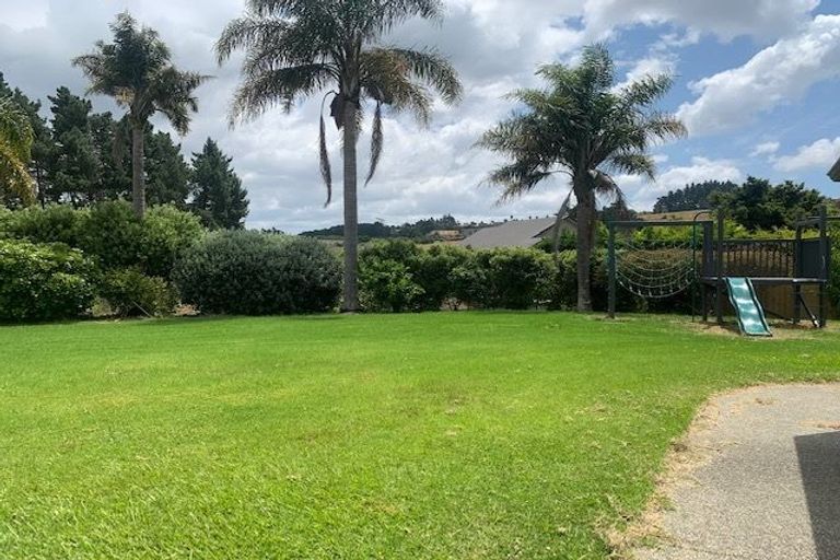 Photo of property in 22 Everlea Place, Alfriston, Auckland, 2105