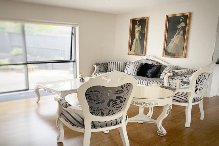 Photo of property in 10a Regia Close, Half Moon Bay, Auckland, 2012