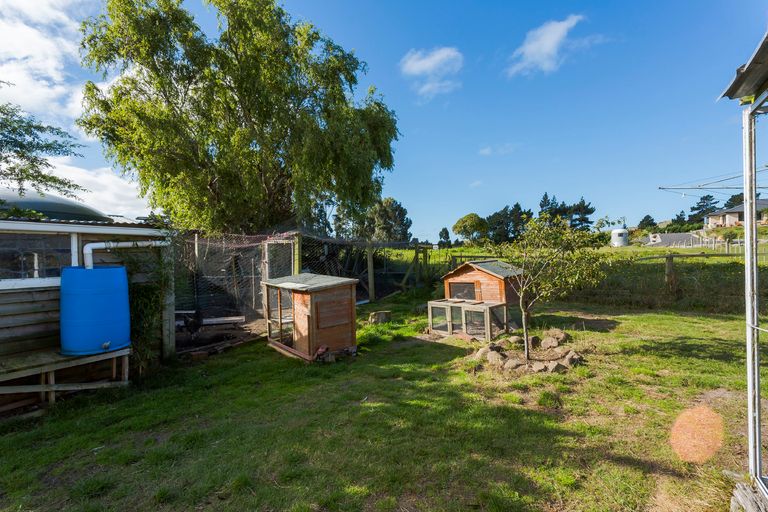 Photo of property in 17 Carnock Road, Harwood, Dunedin, 9077