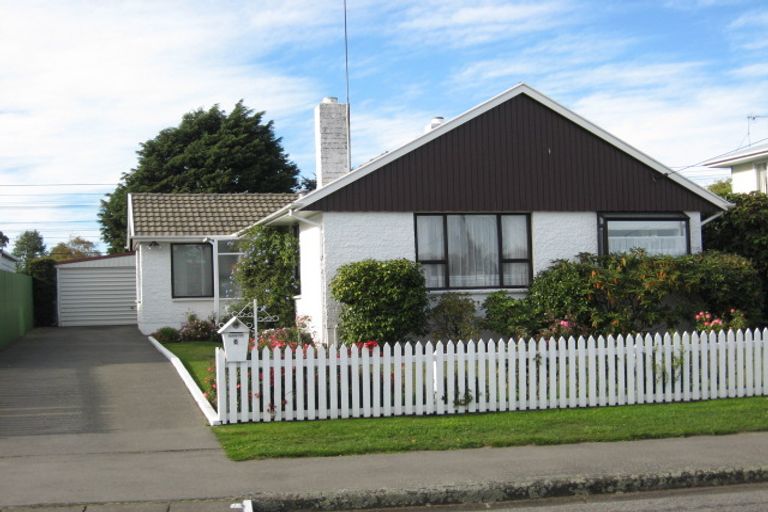 Photo of property in 6 Greenhurst Street, Sockburn, Christchurch, 8042