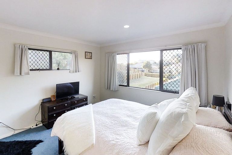 Photo of property in 4 Lorna Irene Drive, Raumati South, Paraparaumu, 5032