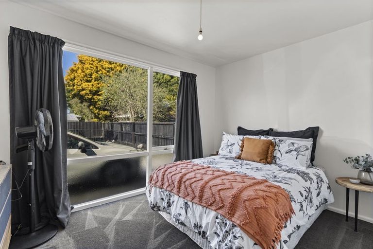 Photo of property in 80 Russley Road, Russley, Christchurch, 8042