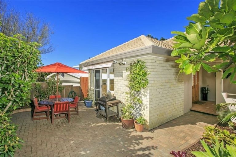 Property details for 1/13 Prospect Terrace, Milford, Auckland, 0620