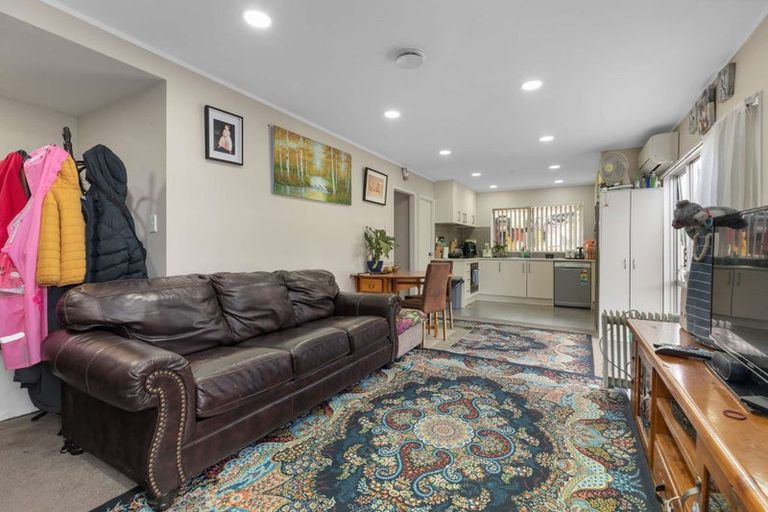 Photo of property in 2/20 Bingara Place, Favona, Auckland, 2024