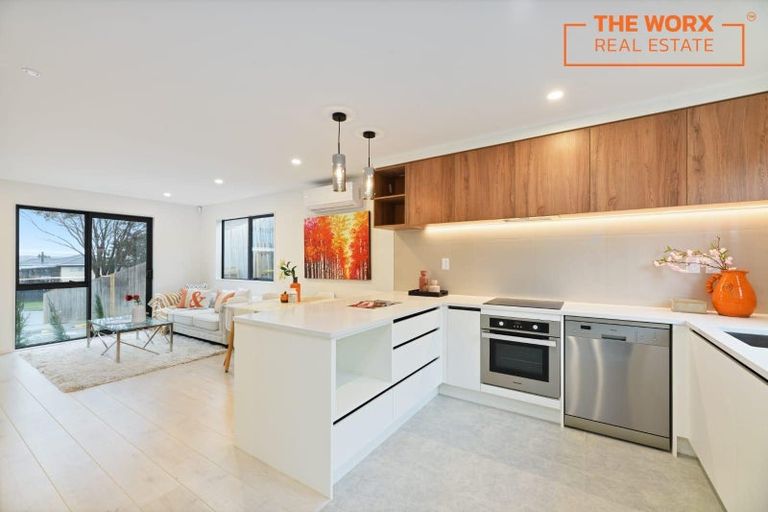 Photo of property in 118 Hyperion Drive, Randwick Park, Auckland, 2105