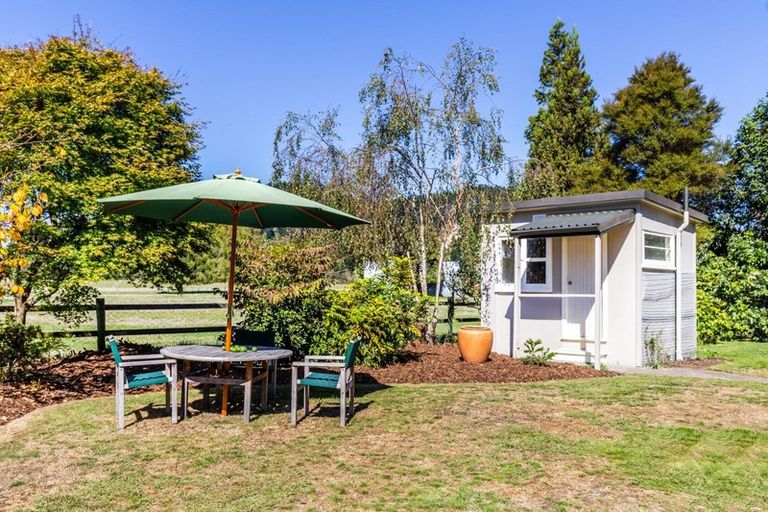 Photo of property in 9 Te Herekiekie Street, Turangi, 3334