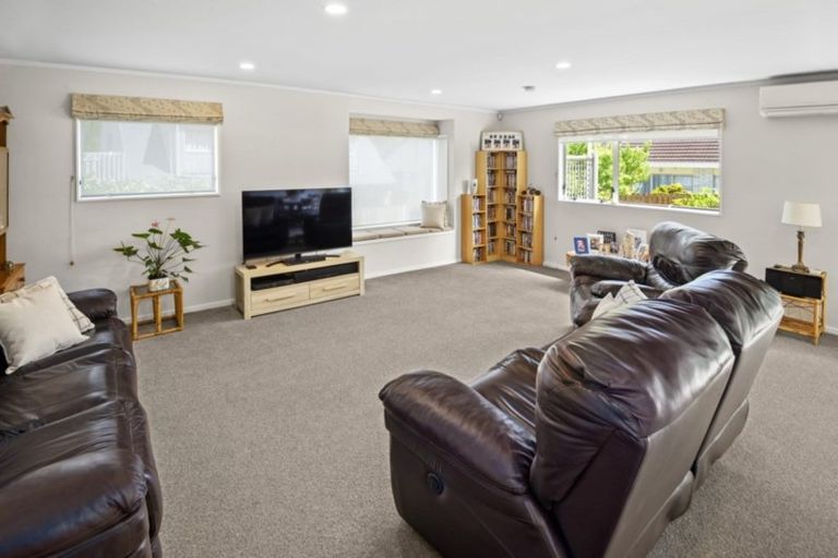 Photo of property in 2/67 Drake Street, Howick, Auckland, 2014