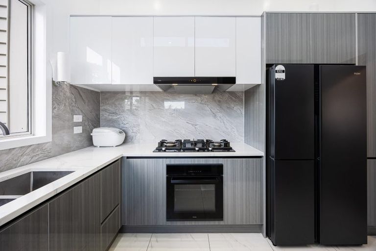 Photo of property in 40 Pupuke Road, Hillcrest, Auckland, 0627