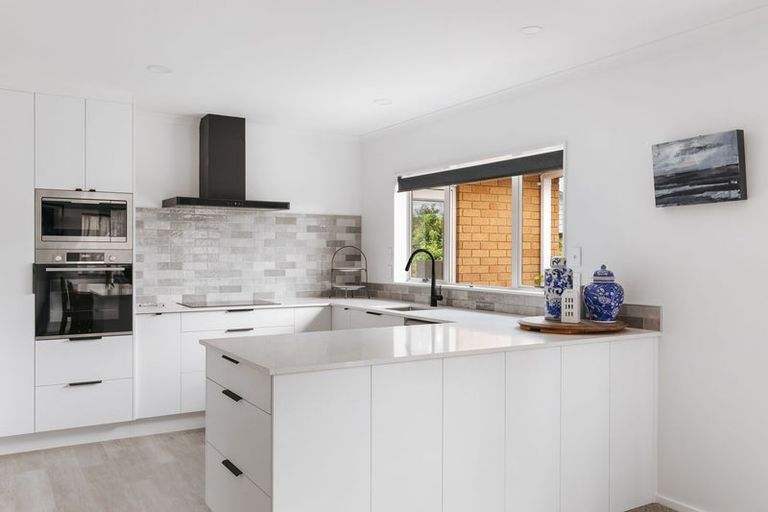 Photo of property in 5 Links View Drive, Omokoroa, 3114