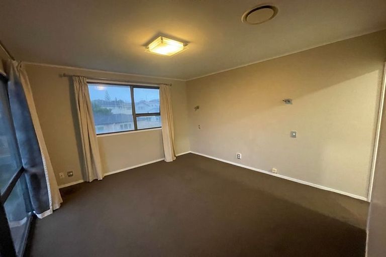 Photo of property in 10 Yeoman Place, Howick, Auckland, 2014