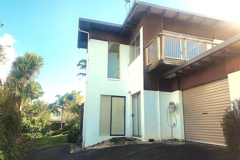 Photo of property in 1/6 Stredwick Drive, Torbay, Auckland, 0630
