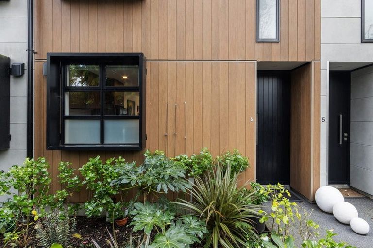 Photo of property in 6/91 Springfield Road, St Albans, Christchurch, 8014
